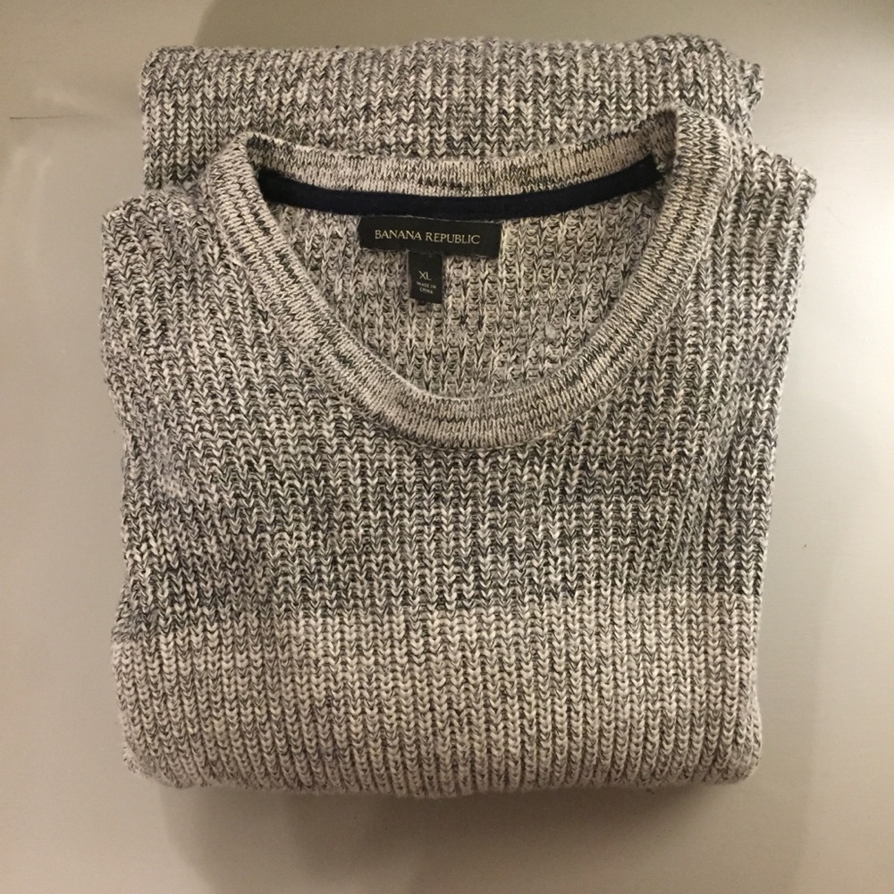 XL men’s banana republic sweater, gray stripe